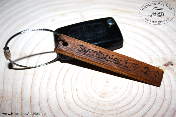 Schlüsselanhänger aus Eichenholz mit Wunschgravur - Design 1